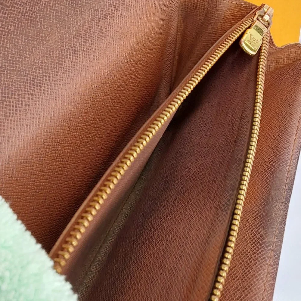 'LOUIS VUITTON' GIFT BOX SET 'PORTEFEUILLE SARAH' LONG LEATHER MONOGRAM WALLET - Picture 4 of 16